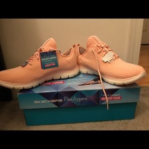 Skechers Bold Move Tennis Shoes US Women's size 9